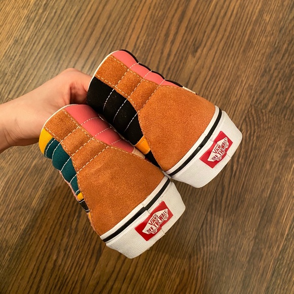 BRAND NEW VANS - Picture 6 of 8